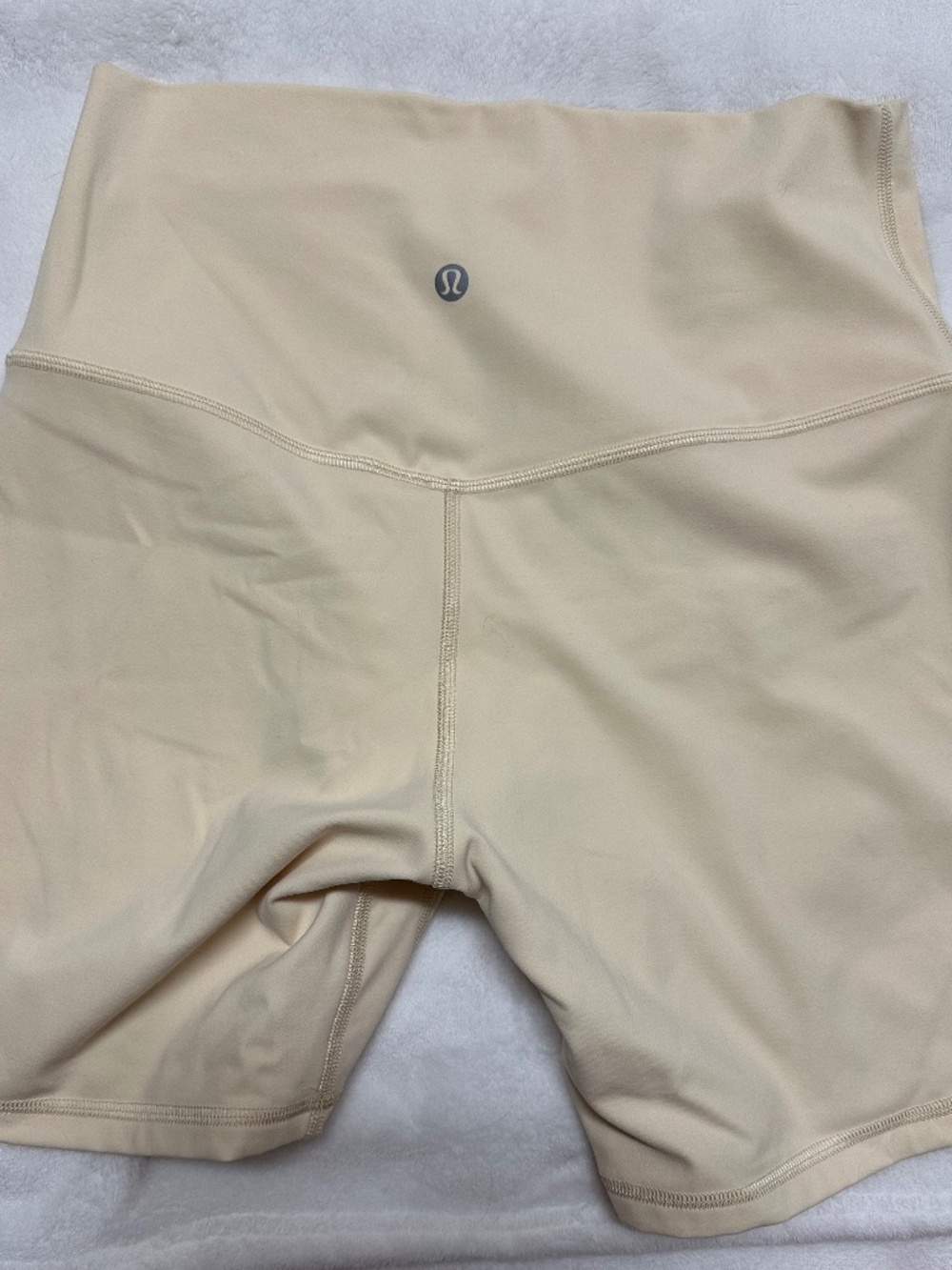 lululemon butter cream shorts